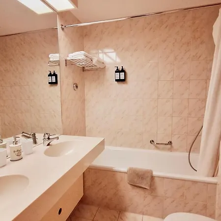 G&p Housing Mit Kueche & Balkon & Highspeed Internet- Comfort Groups *