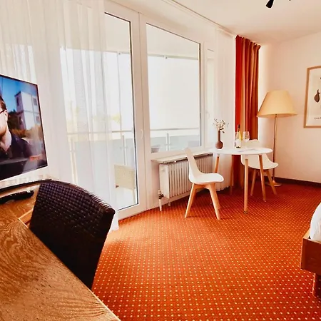 G&p Housing Mit Kueche & Balkon & Highspeed Internet- Comfort Groups Altensteig
