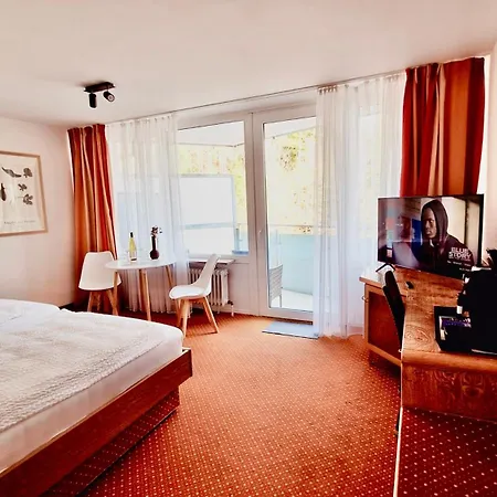 G&p Housing Mit Kueche & Balkon & Highspeed Internet- Comfort Groups Apartmán *